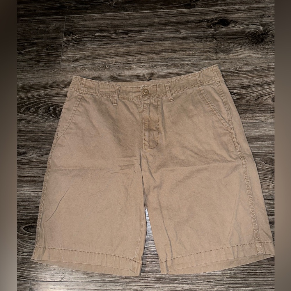 Old navy khaki shorts